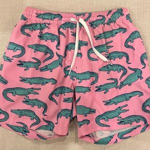 Men’s Chubbies size S swimsuit with Liner-Alligators